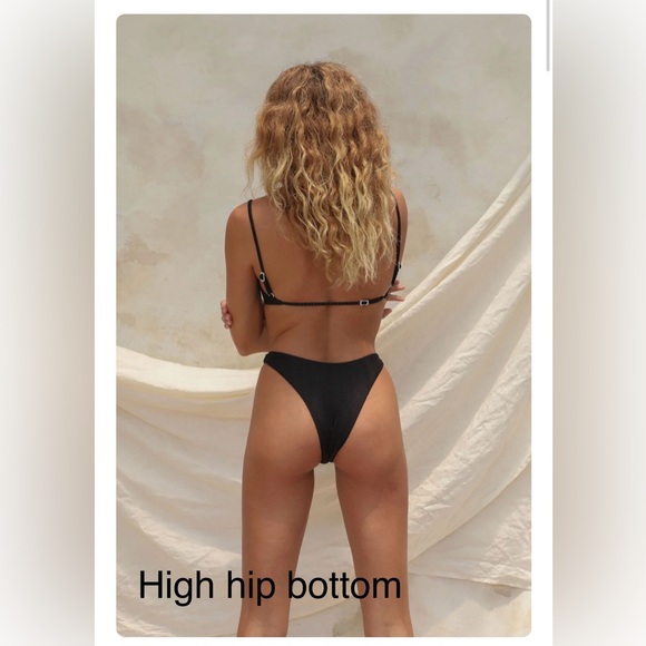 TOAST SWIM - Knot top (M), hipster bottom (L) in Rhubarb - Picture 7 of 7